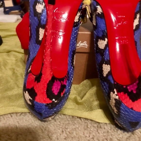 SOLD! Christian Louboutin Snakeskin M. MenodoPumps - Picture 5 of 8